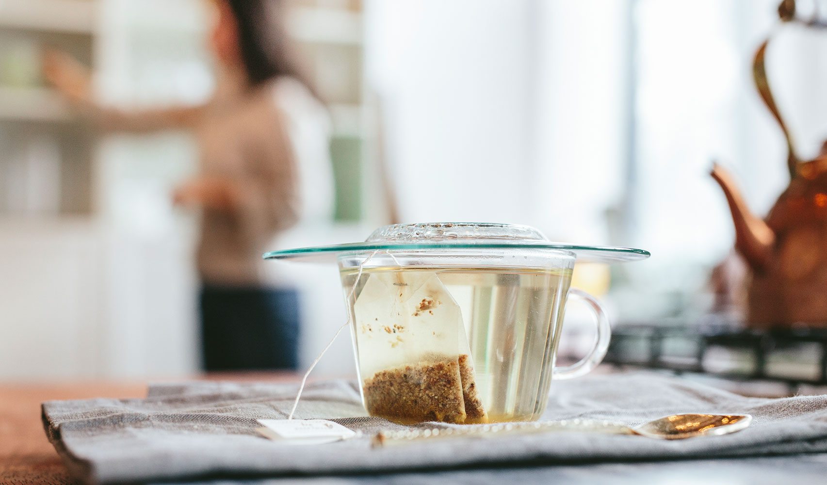 tea cup covered & steeping